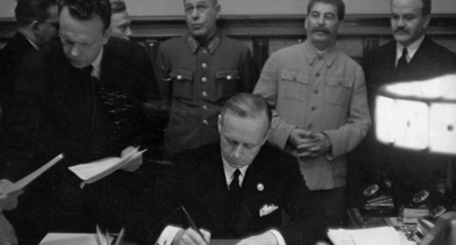 Кремль: Россия не вторгалась в Польшу в 1939 году