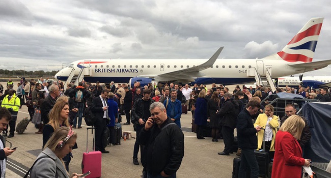 В Лондонском аэропорту остановили все вылеты, пассажиры эвакуированы