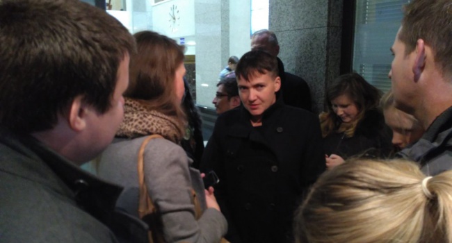 Савченко прибула до Москви на суд Клихи та Карпюка 