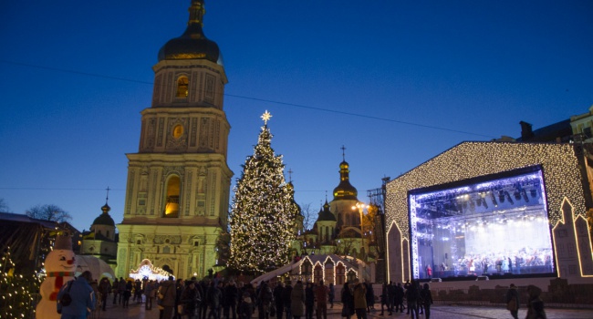 В Киеве началась подготовка к Новому году