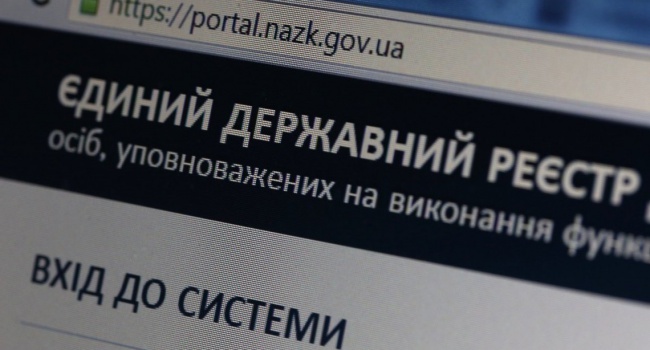 В НАПК сообщили, кто из депутатов не подал е-декларации 