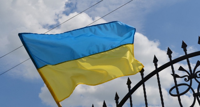 МИД Польши получит ноту протеста от Украины из-за сожжения государственного флага МИД Польши получит ноту протеста от Украины из-за сожжения государственного флага