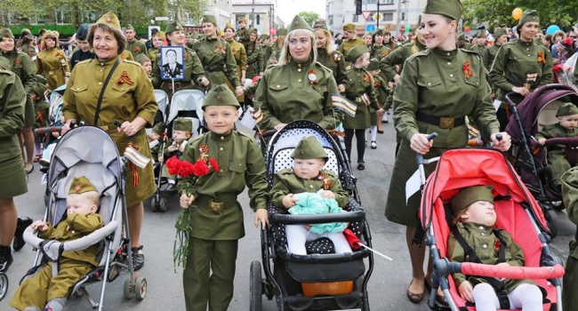 В Крыму зомбируют детей культом войны и победобесия – правозащитница   