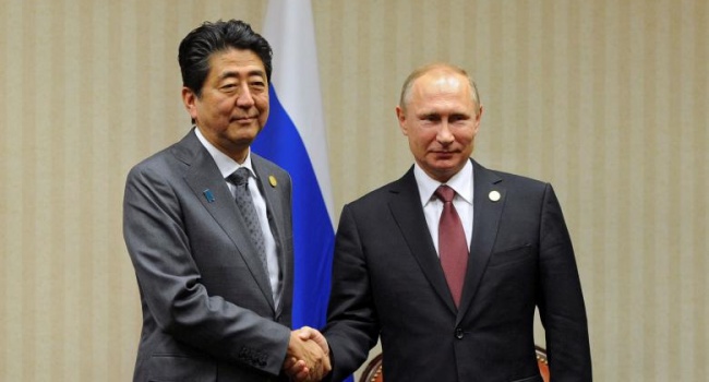 Путин сделал хитрый ход, подставив премьер-министра Японии