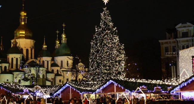 Названа дата установления в Киеве новогодней елки 
