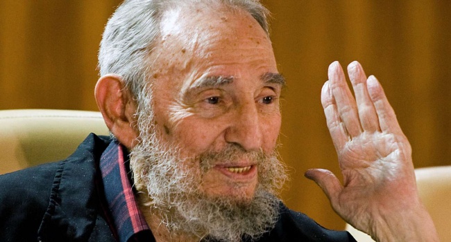Кубинцы, живущие в США, с фейерверками отметили смерть Фиделя Кастро