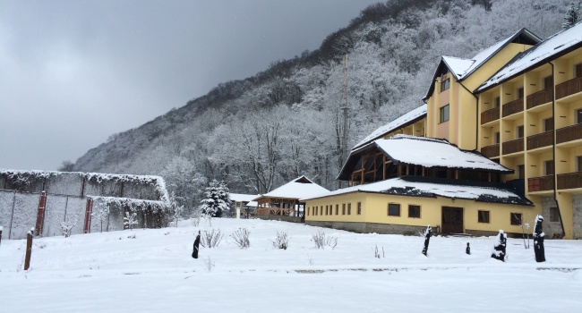 Названы самые дешевые зимние курорты Украины