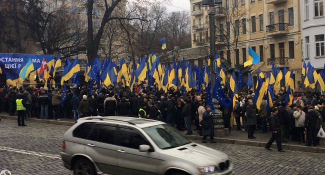 Митинг в центре Киева: сторонники Саакашвили требуют роспуска Верховной Рады