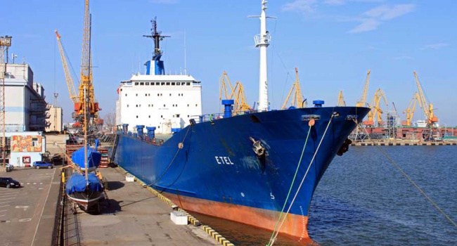 Украинские моряки задержаны в акватории Греции