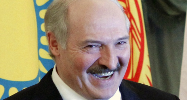 Лукашенко всегда будет на стороне Путина, - Шушкевич