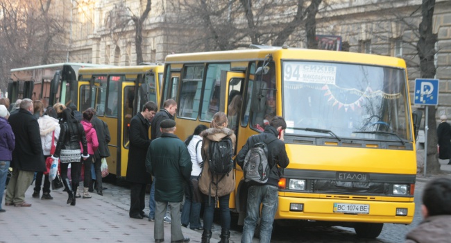 К Новому году ожидается еще одно подорожание в маршрутках Киева