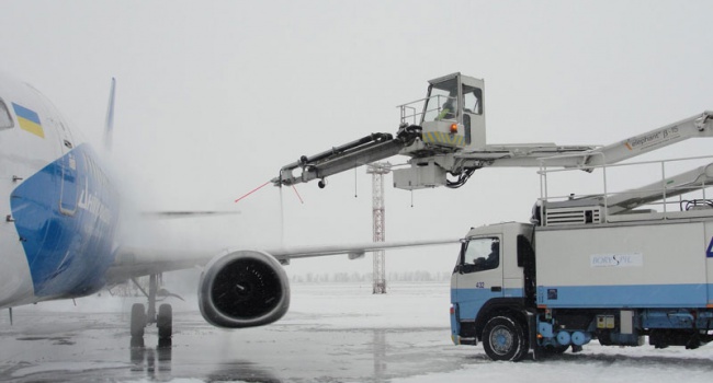 Аномальная погода парализовала работу аэропорта «Борисполь»