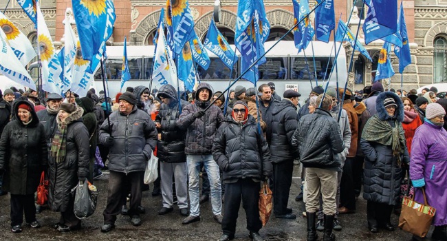 Роман Бочкала рассказал, почему под Кабмином состоялись акции протеста