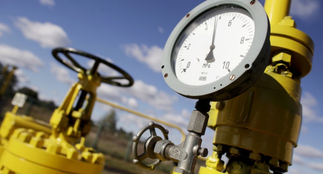 Запасы в газохранилищах Украины продолжают сокращаться