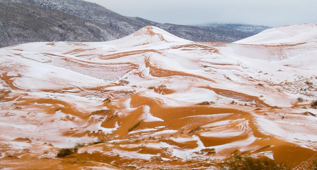 В Сахаре выпал снег (ФОТО)