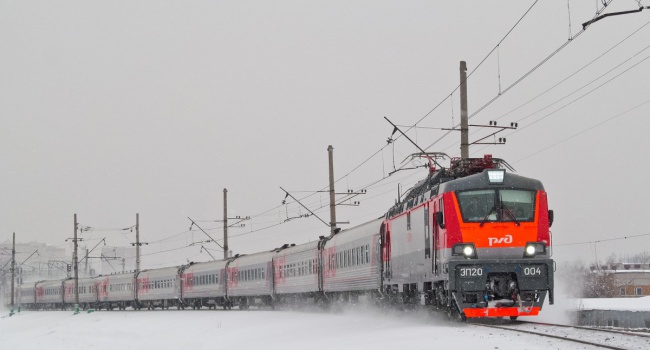 Социальные сети высмеивают новогодний дизайн ОАО "Российские железные дороги" (ФОТО)