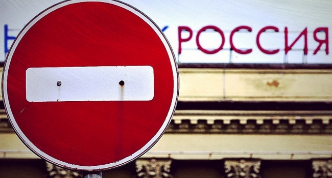 «Агонія політичних трупів» та інші приклади істеричної реакції росіян на нові санкції