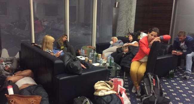 Більше ста українців не можуть вилетіти з аеропорту в ОАЕ 