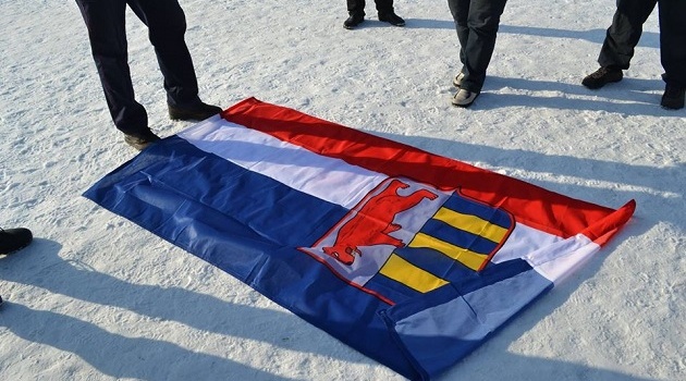 Неизвестные вывесили сепаратистский флаг над Закарпатской ОГА
