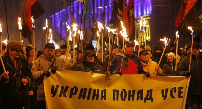 Факельный марш ОУН в честь 108-й годовщины Степана Бандеры