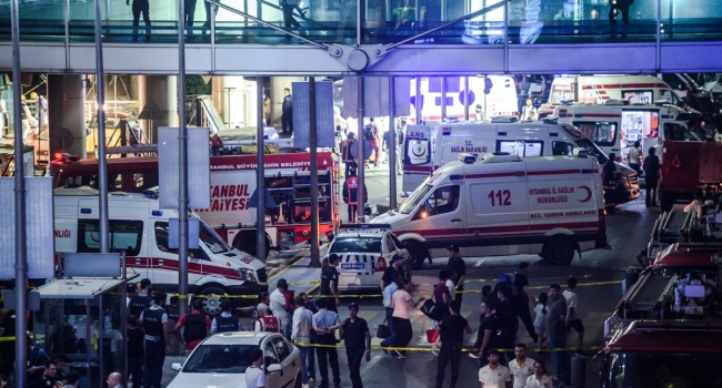 Турецкие спецслужбы установили личность человека, совершившего теракт в Стамбуле