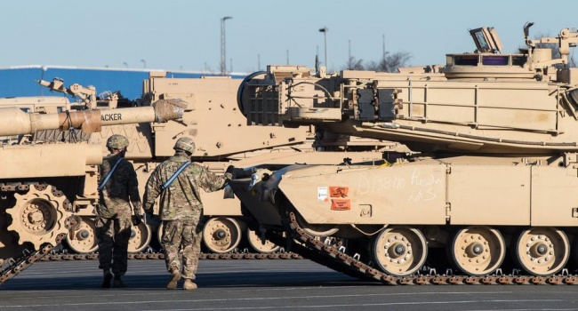 НАТО дає гідну відповідь російській агресії: військова техніка на півдорозі до Польщі