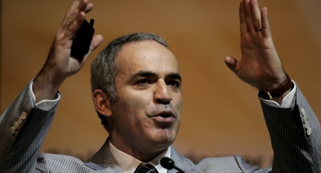 Каспаров: уход Путина станет крахом государственности Каспаров: уход Путина станет крахом государственности