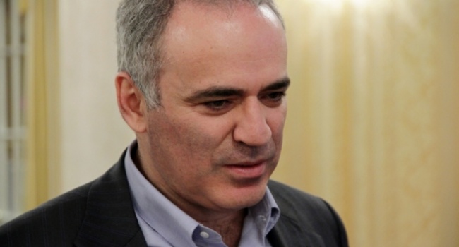 Каспаров рассказал о печальных перспективах России Каспаров рассказал о печальных перспективах России