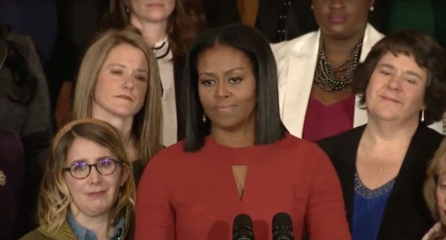 Последнее выступление Мишель Обамы, как первой леди США, стало первым ее выступлением, как самостоятельного политика