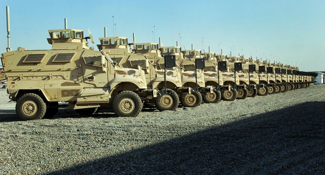 В НАТО решили перебросить в страны Европы наибольшую партию техники после распада СССР В НАТО решили перебросить в страны Европы наибольшую партию техники после распада СССР