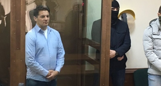 Порошенко написав листа в'язню Кремля Роману Сущенку Порошенко написав листа в'язню Кремля Роману Сущенку