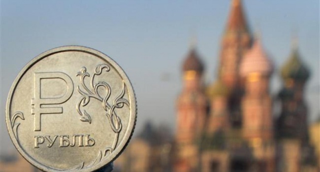 Блогер – росіянам: біжіть до банків, купуйте останні долари
