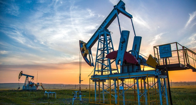 После сокрушительного падения цены на нефть опять растут