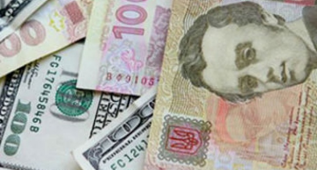 Экономист ожидает резкий рост курса доллара в Украине в ближайшее время 