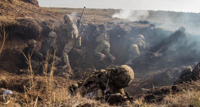 Штаб АТО про минулу добу на Донбасі: противник активно застосовує заборонене озброєння 