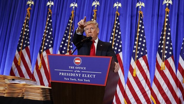 Трамп заявил, что отменит санкции, если Россия "окажется полезной" Трамп заявил, что отменит санкции, если Россия "окажется полезной"