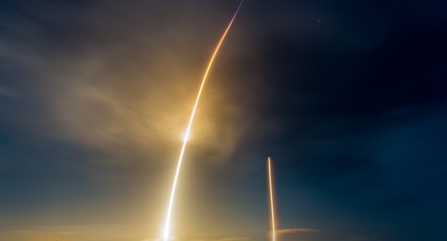 Компания SpaceX успешно запустила еще одну ракету