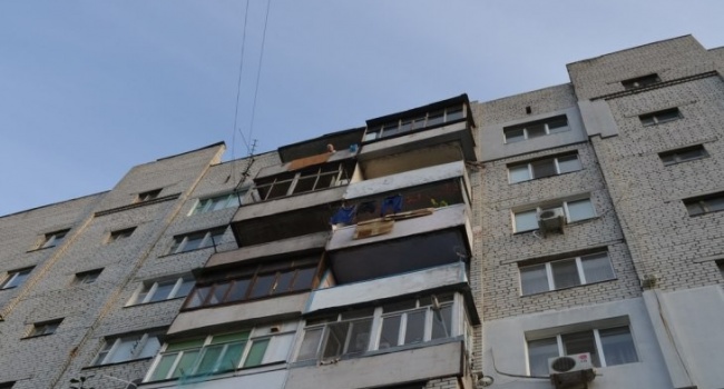 Не для людей зі слабкими нервами! У Росії жінці дали квартиру з рештками попереднього власника (ВІДЕО)