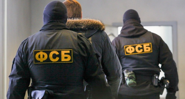 ФСБ охотится на украинцев в аннексированном Крыму 
