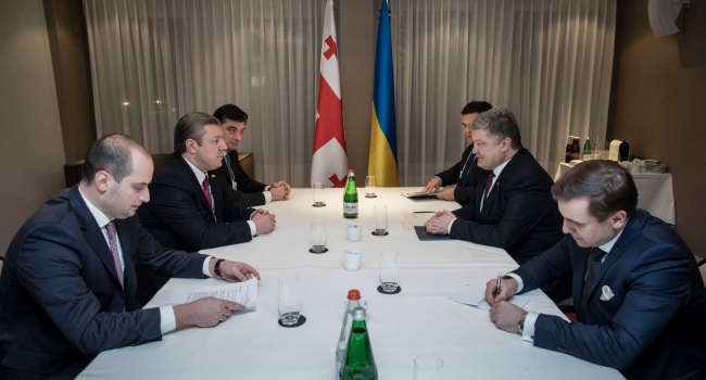 Президент Украины на Всемирном экономическом форуме в Давосе - фоторепортаж