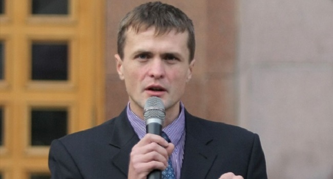 Луценко разъяснил смысл закона об исключительности украинского языка