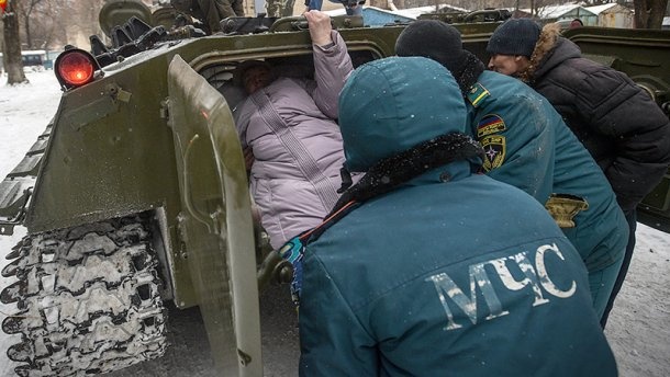 Бойовики екстрено евакуюють населення Донецька, імовірно для обстрілу Авдіївки 