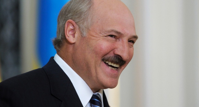 "Так ми ж брати": Лукашенко "дав задню" через загострення відносин з Росією 