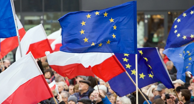 Эксперт: еще год назад Польша была одной из самых влиятельных стран ЕС. Сегодня слово Польши в ЕС больше никто не слышит