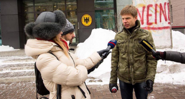 Муждабаєв назвав ганьбою дії Олексія Гончаренка біля посольства Німеччини 