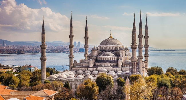 Чавушоглу: в 2016 году число украинских туристов в Турции увеличилось на 50 процентов