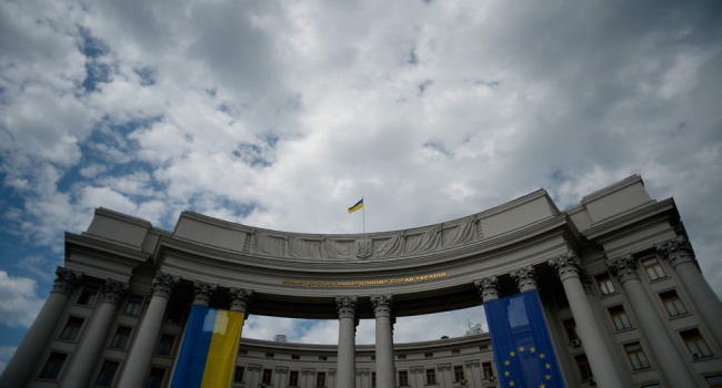 Білоруського посла викликали в МЗС України Білоруського посла викликали в МЗС України