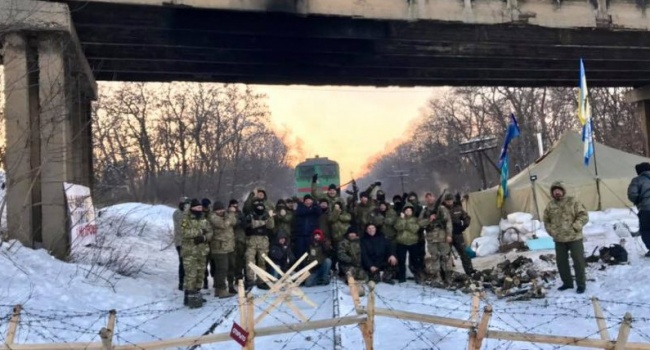 Блогер: власть позволяет «играть» активистам блокады до поры до времени, а дальше ждите стратегических последствий