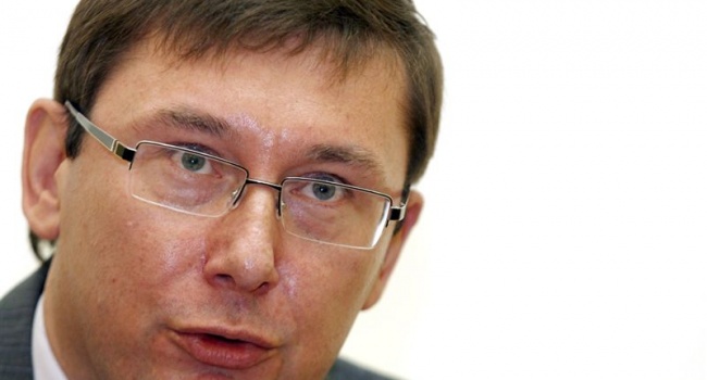 Справа сім’ї Януковича не має перспектив – Луценко Справа сім’ї Януковича не має перспектив – Луценко
