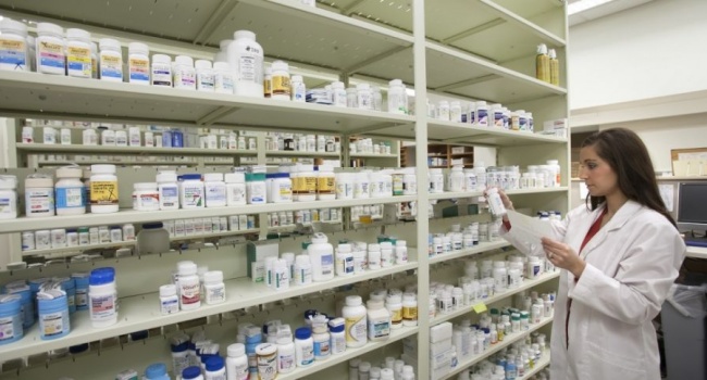 Эксперт назвал виновных в завышенных ценах на лекарственные препараты